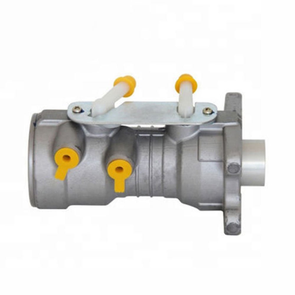 Auto Parts Brake Pump Brake Master Cylinder for Isuzu NKR NPR 8-97224-371-0